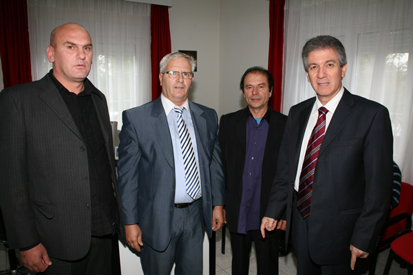 1255946886_IMG_1459